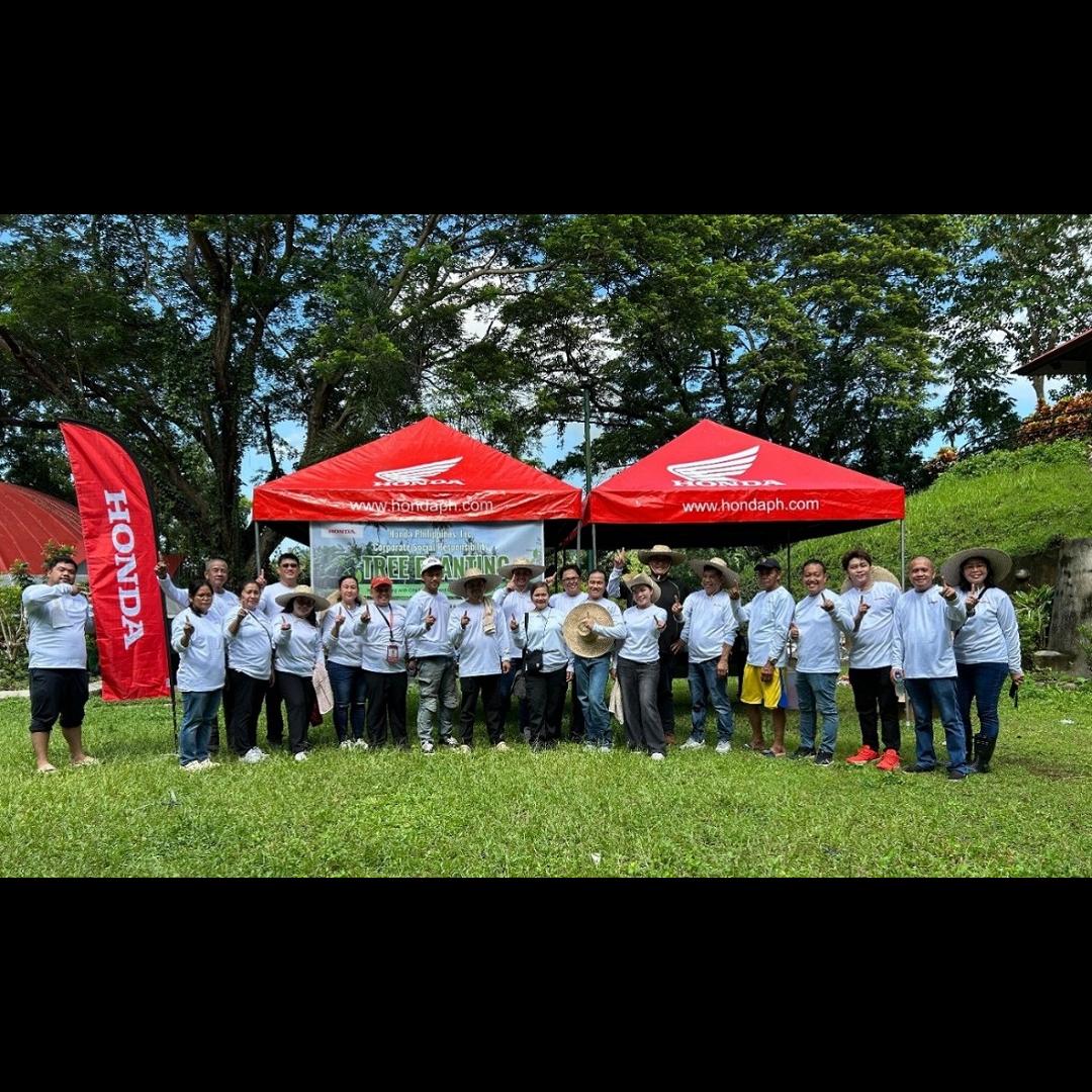 Volunteers from LGUs, CENRO Tanauan, and Honda Philippines, Inc. Associates in Bagbag River, Brgy Bagbag, Tanauan City